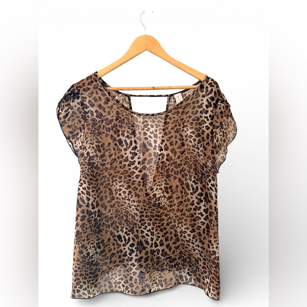 Bubble B Women’s Leopard Print Sheer Top. Size 3XL